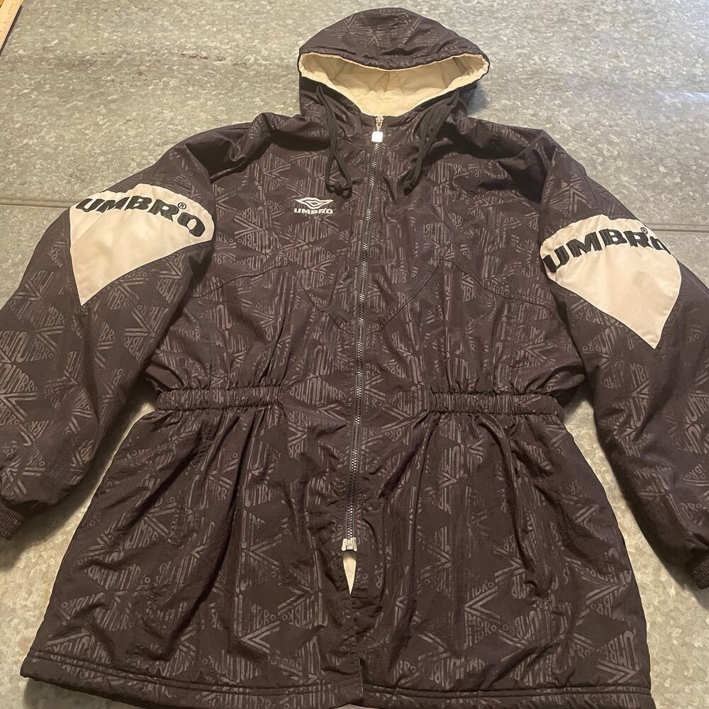 Vintage Umbro Mens Parka Large 90s Y2K AOP Logo Soccer Puffer Coat Jacket Black
